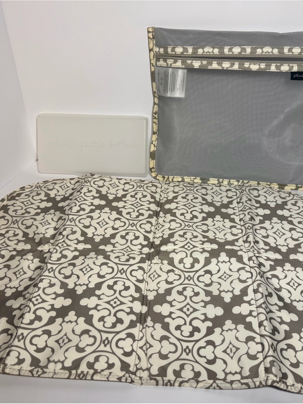 Petunia Pickle Bottom Gray & Cream Patterned Changing Pad with Carry Case